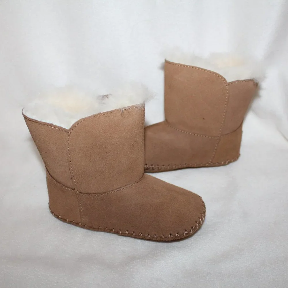 NIB UGG INFANT BOY'S GIRL'S SUEDE SHEARLING BOOTIES CHESTNUT BROWN
